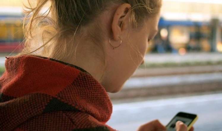 Azyaşlı qızların yarısı plastik əməliyyat haqqında düşünür 