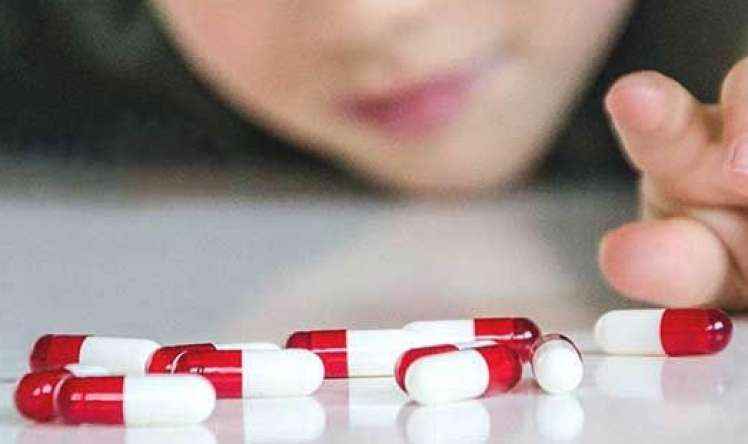Qaxda 2 yaşlı uşaq  dərmandan zəhərləndi