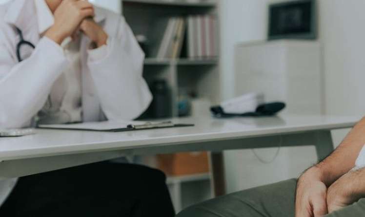 Ofis işçisi olan kişilərdə ən çox müşahidə edilən xəstəliklər -  SİYAHI