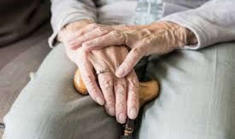 75 il birlikdə yaşayan cütlük     xoşbəxtliyin sirrini açıb