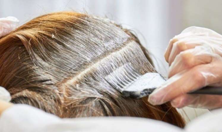 Saç boyası seçərkən  bunlara diqqət edin! - Dermatoloq məsləhəti