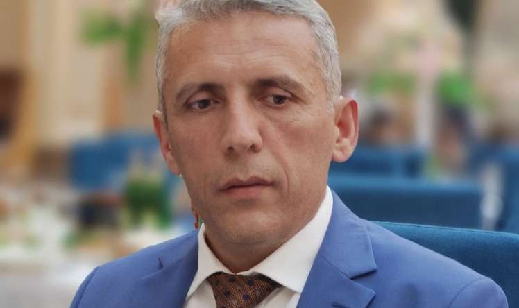 3 ay əvvəl direktor təyin edilmişdi,   işdən çıxarıldı