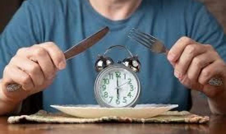 Aralıqlı orucla arıqlamağın təhlükələri    açıqlandı