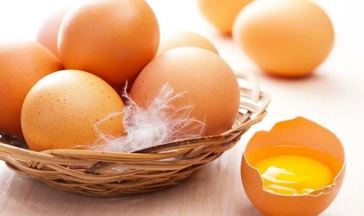 Bir ayda 720 yumurta yedi -  Nəticəsi şok etdi