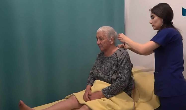 Boyun, diz ağrılarından əziyyət çəkən   – Pasiyent hekayəsi- Video 