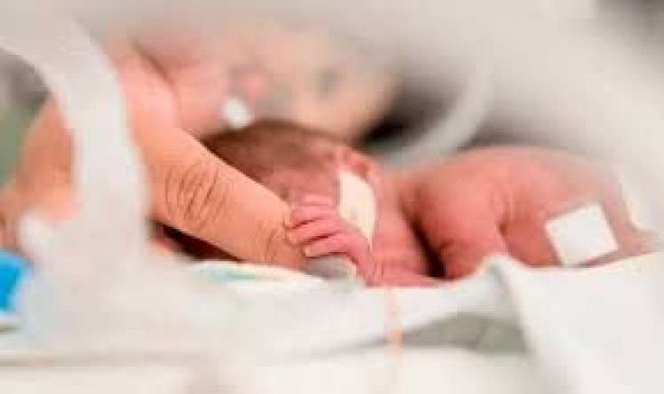 Sabirabadda gənc ana ölü uşaq dünyaya gətirdi 