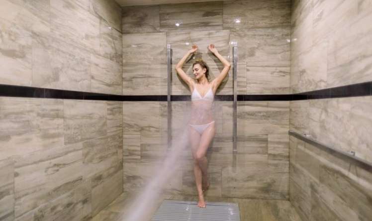 Duş qəbul edərkən sidiyə getmək olmaz 