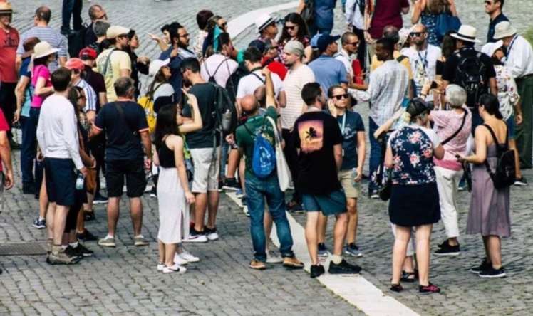 Şortik geyinmək qadağan edildi:  Əməl etməyənlər cərimələnəcək 