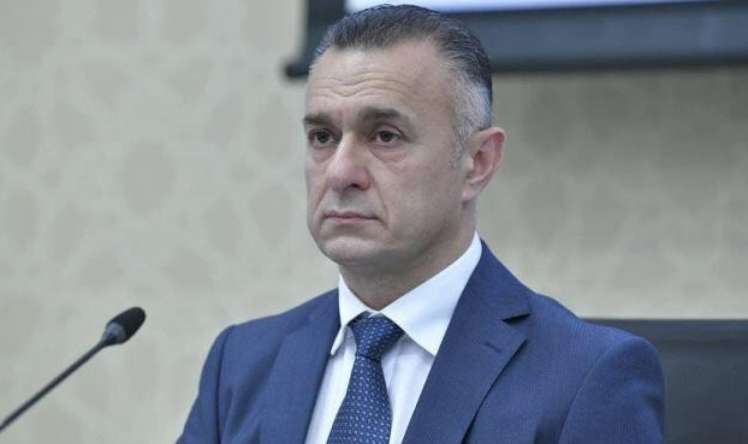 Nazir bu klinikanın baş həkimini işdən çıxardı -  FOTO