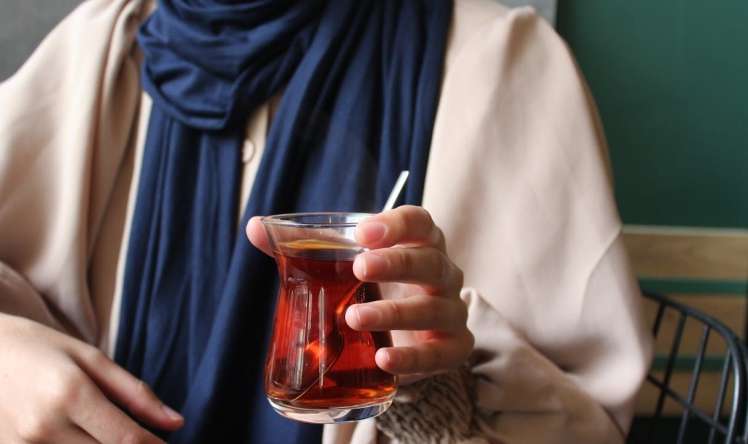 Canan Karataydan çay içənlərə bəd xəbər:  Bu saatda içməyin