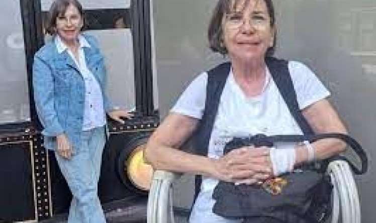 Mədəaltı vəz xərçəngindən əziyyət çəkən    türk aktrisa