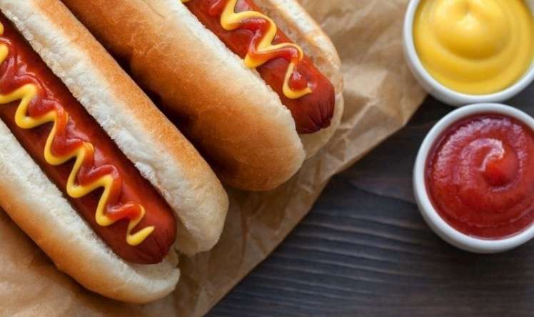 Hot-doq ömrü  36 dəqiqə qısaldır! - Zərərli 4 qida