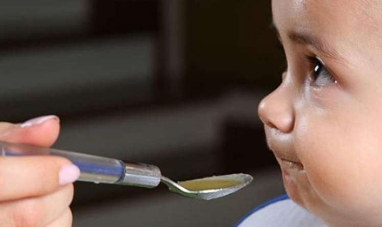 Körpəyə toyuq əti, bulyonu vermək olar? -  Pediatrdan cavab 