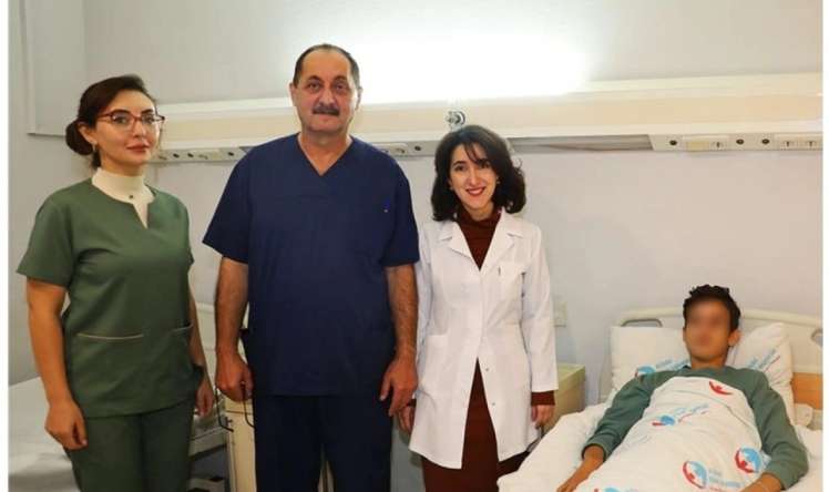 Bakıda 17 yaşlı yeniyetmə taxta udub -  FOTO