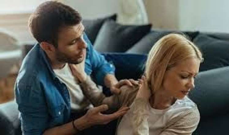 Qadının evliliyindən narazı olduğunun  7 gizli əlaməti