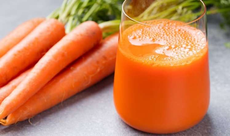 Britaniyalı alim kök şirəsindən zəhərlənərək öldü 