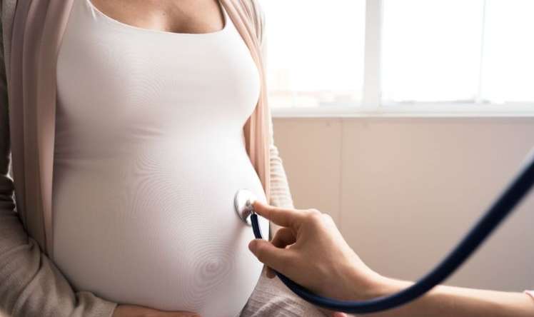 Hamiləlik və doğuma görə verilən  müavinətlər artırılır