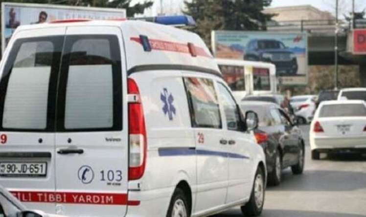 Şiriniyyat sexində bədbəxt hadisə -  Əli aparatda qaldı