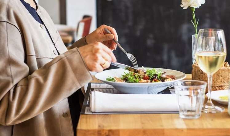  Yeyib içəndən sonra ağrı  - problemdən xəbər verir