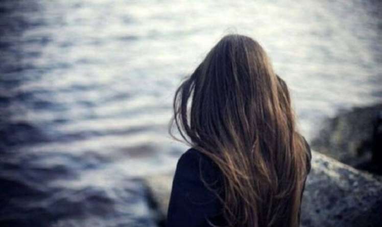 Bakıda ana körpəsini dənizə atdı 