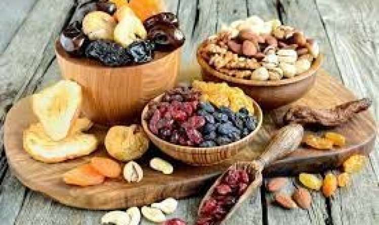 Bazardakı quru meyvələrin üstünə  milçək dərmanları səpilir? 