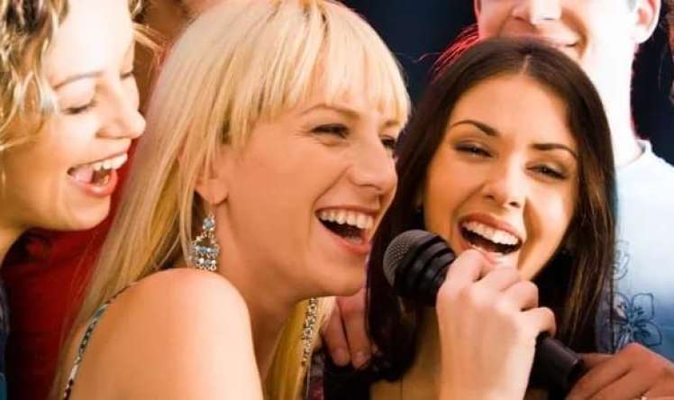 Birlikdə mahnı oxumaq faydalıdır -  Beyinə və ürəyə təsiri