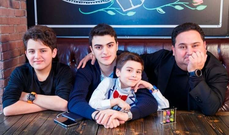 Murad Dadaşovun oğlunun toyudur 