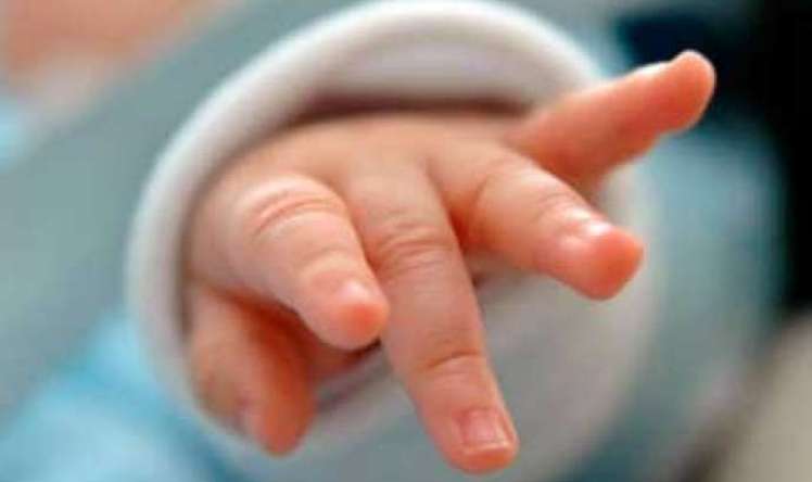 Sumqayıtda  7 aylıq körpə qızdırmadan öldü