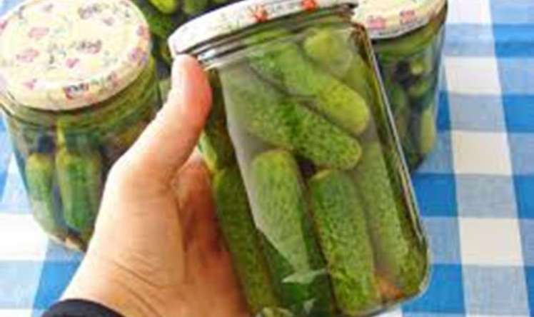 Ailənin 4 üzvü turşudan zəhərləndi –  Gəlinin vəziyyəti ağırdır