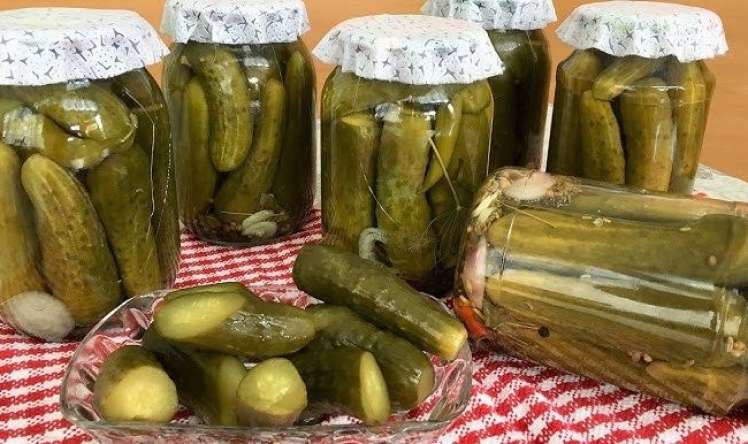 Ailənin 4 üzvü turşudan zəhərləndi –  Gəlinin vəziyyəti ağırdır