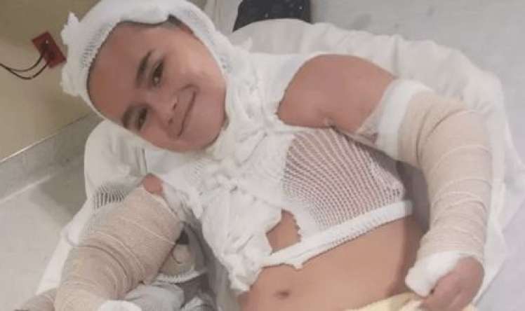 Uşaq yataqda telefonu doldurarkən tok vurdu 