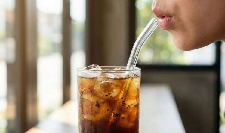 Şüşə su çubuqlarındakı  təhlükə