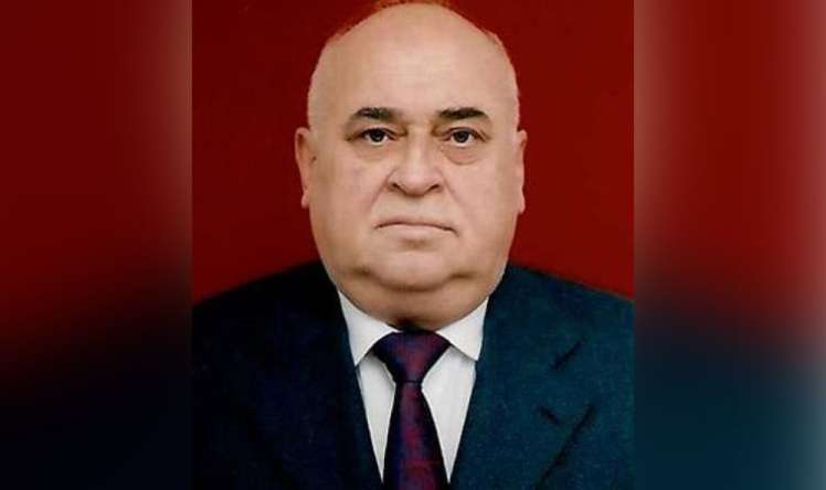  Vahid Axundov vəfat etdi 