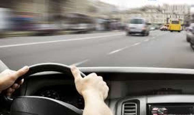 Sükan arxasında qıcolma keçirdi   - Qəza baş verdi