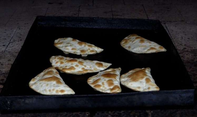 Dənizkənarı obyektlərdə “dəvə qutabı” verilir?  -  VİDEO