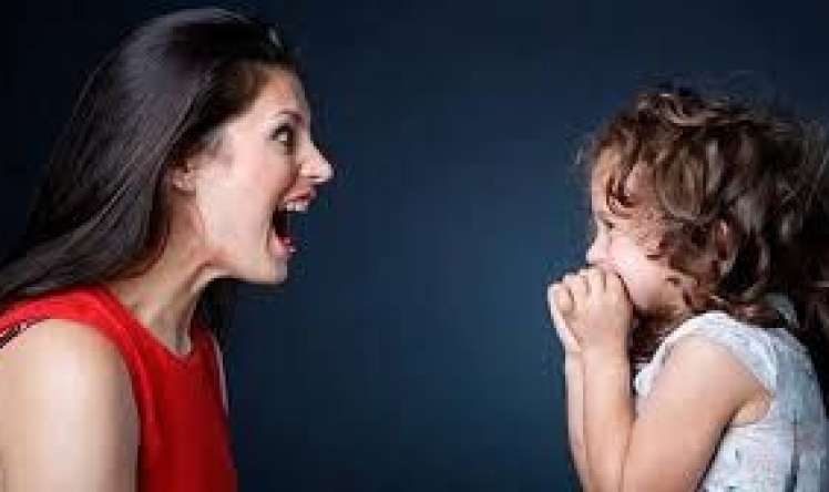 Sərt və  aqressiv analar uşaq psixikası üçün    - təhlükəlidir