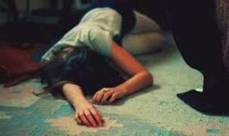 Bakıda Dəhşət:    - ana qızını bıçaqladı