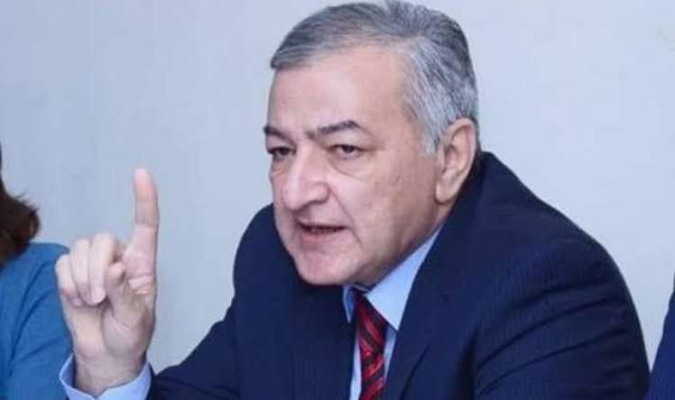 İlham İsmayıl xəstəxanaya yerləşdirildi -  Vəziyyəti ağırdır