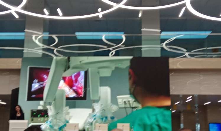 Azərbaycanda ilk robotik əməliyyat icra edildi -  FOTO