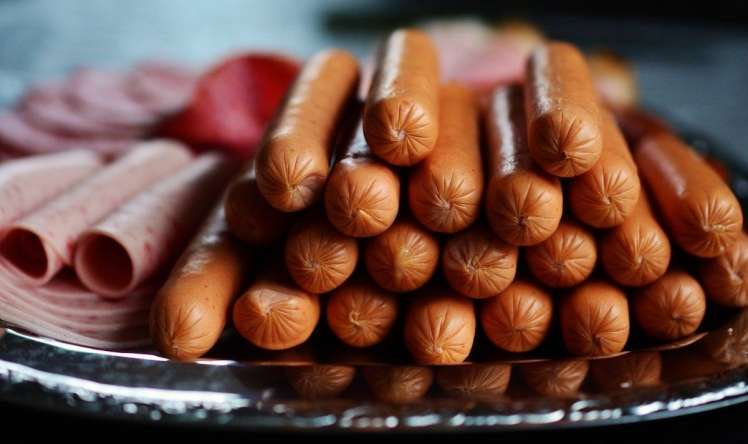 Bu şəxslərə kolbasa-sosis olmaz? 