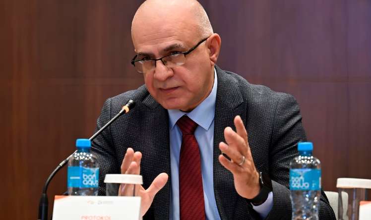 Xaricdə tanınmayan həkimləri Azərbaycanda  reklam edirlər