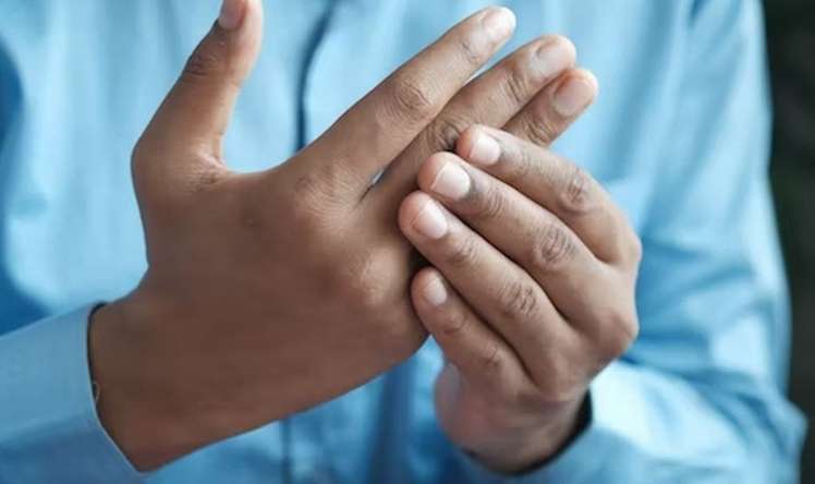 Oynaq ağrısı yağlı qaraciyərdəndir  – Yoxlan