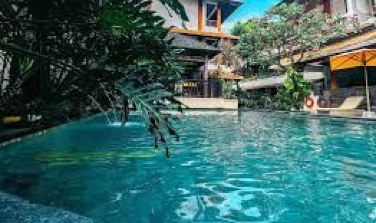 Balidə  turist hovuzdan sonra ölüb 