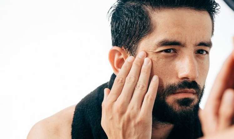 Kişilərin dərisi niyə qadınlardan tez qocalır? 