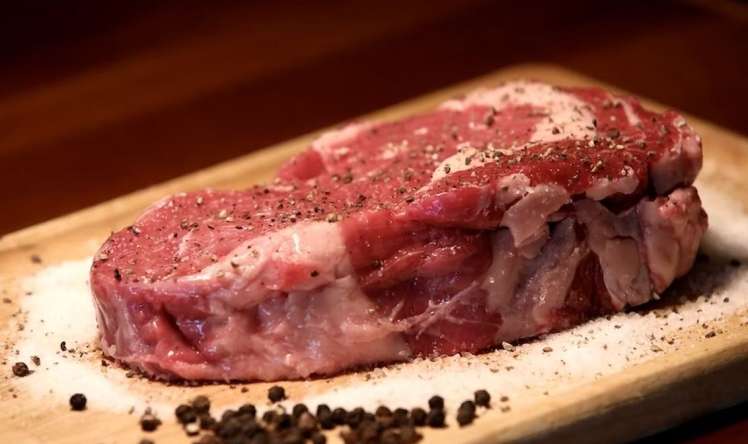 Ətdən tam imtina etmək     ciddi fəsadlar verir