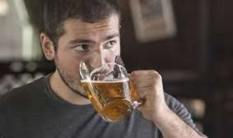 Pivə içəndə başı ağrıyan kişidə    xərçəng tapıldı