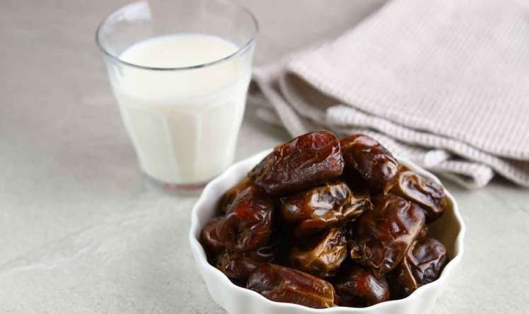 Ramazanda yeni trend:  İmsakda xurma və süd içmək düzgündürmü?
