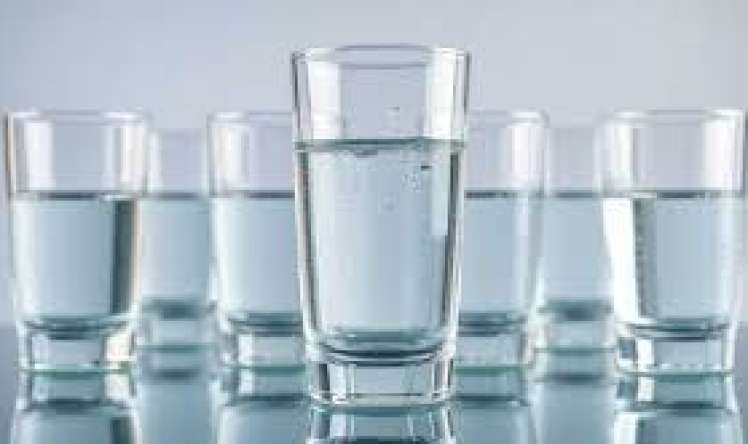 Gündə 8 stəkan su içmək çoxdur  – Alimlərdən etiraz