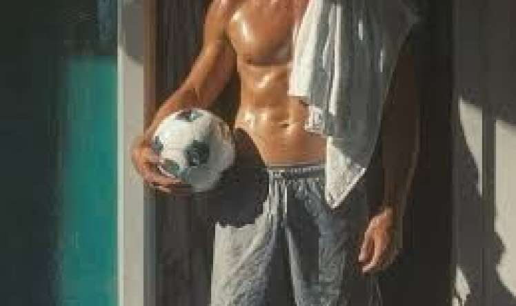 Futbolçu penisini milyon dollara sığortaladı 