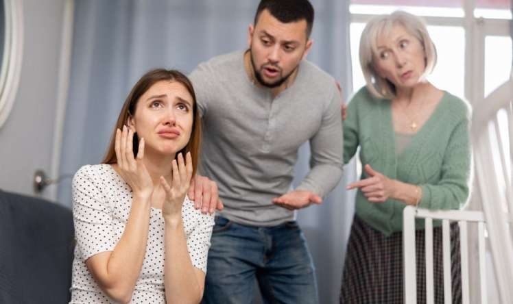 Qaynana ilə yaşayan gəlinlərin ömrü qısala bilər?   - Səbəb